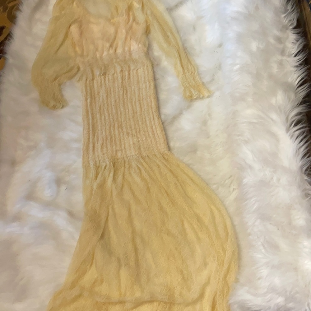 Lace long sleeve maxi dress